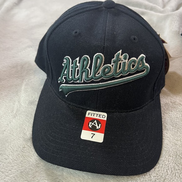 Oakland Athletics Hat Cap Fitted Mens 7 Black MLB Baseball Script Crown Unique - Picture 1 of 7